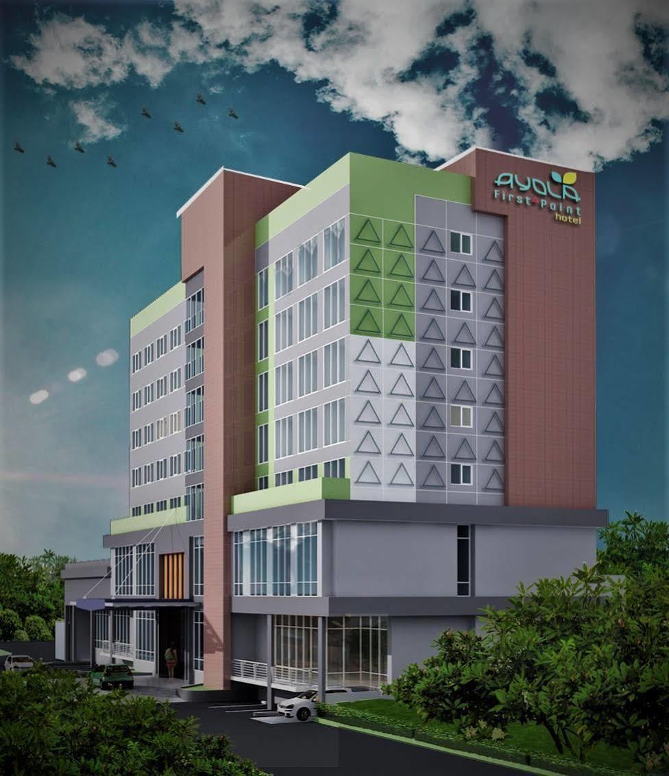 Ayola First Point Hotel Pekanbaru Exterior foto